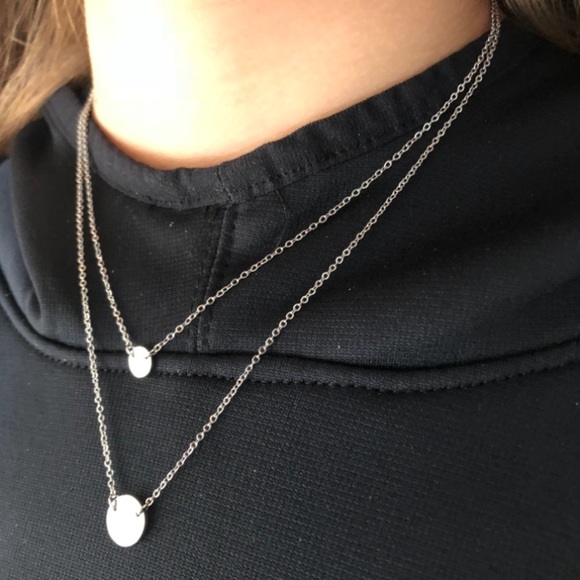 🎉HP🎉✨NWOT Stainless steel two layer disc necklace - Picture 2 of 5
